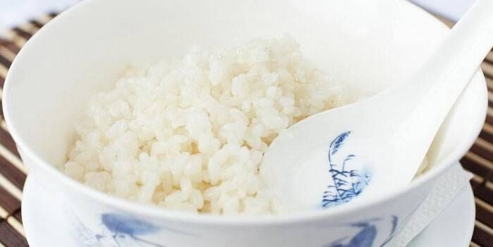 rīsu biezputra svara zaudēšanai